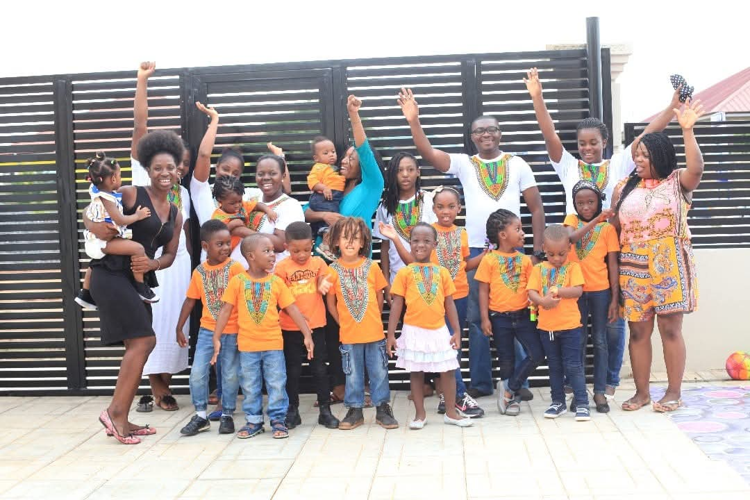 Students and staff together at the Santeo campus